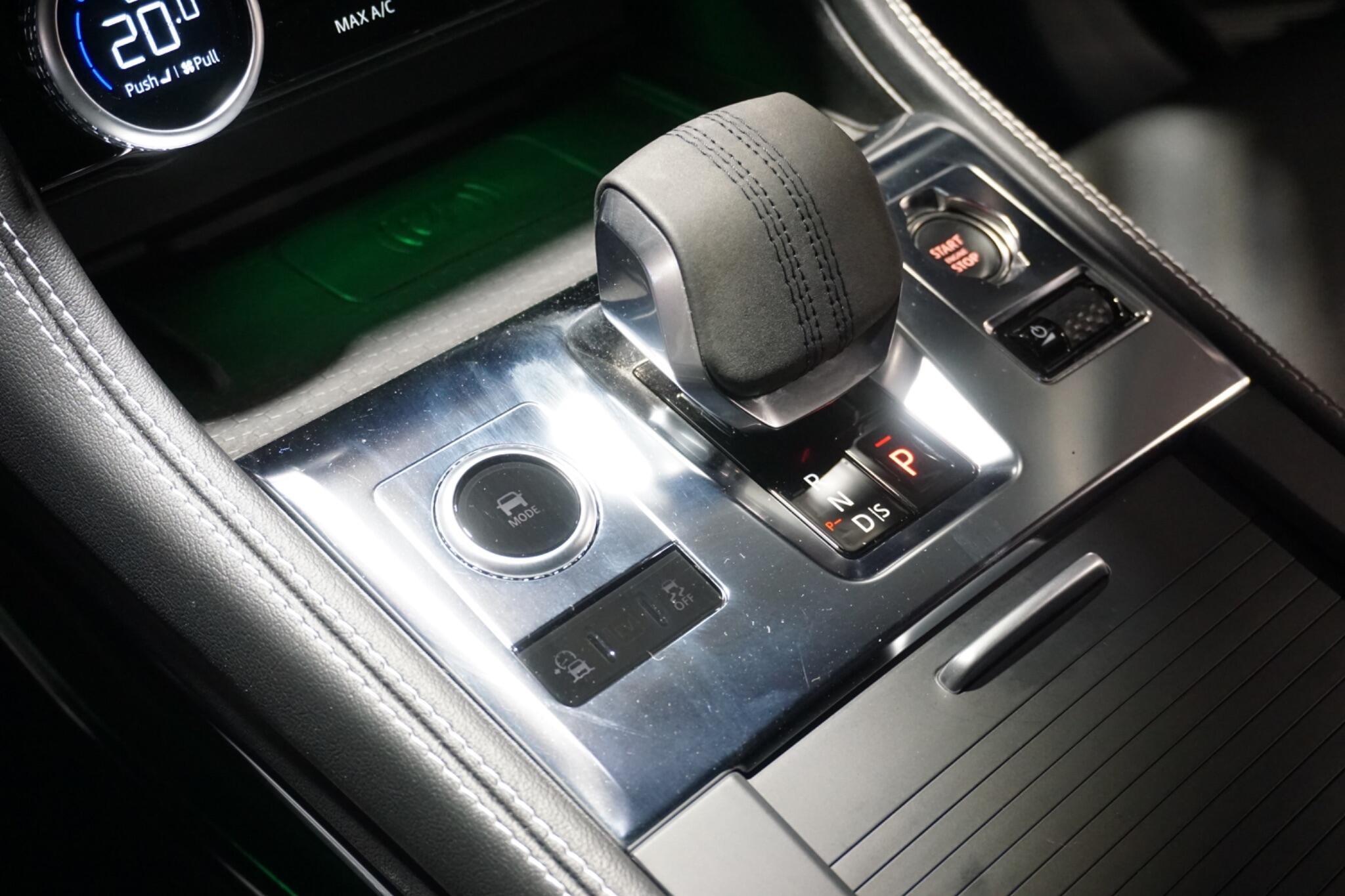 Jaguar F-PACE 3.0 D300 MHEV R-Dynamic HSE Black SUV 5dr Diesel Auto AWD Euro 6 (s/s) (300 ps)